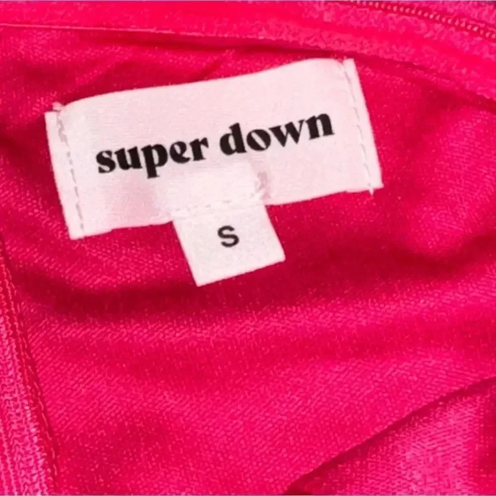 NWT woman’s SUPERDOWN X REVOLVE hot pink georgina tie front dress sz small